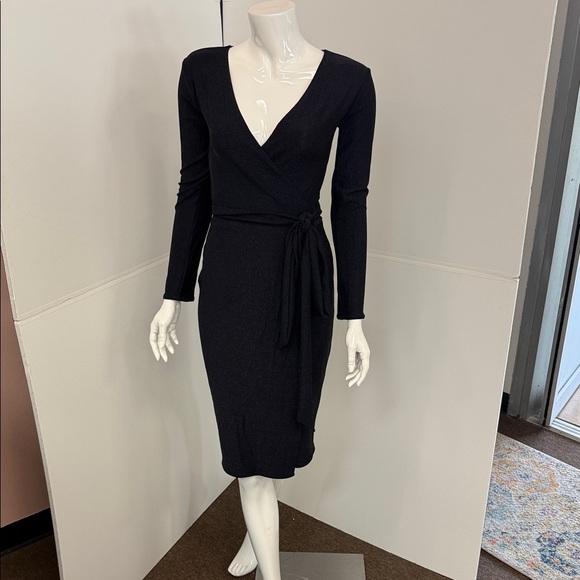 Pia Gladys Perey Elegant Navy MetallicWrap Long Sleeve Dress